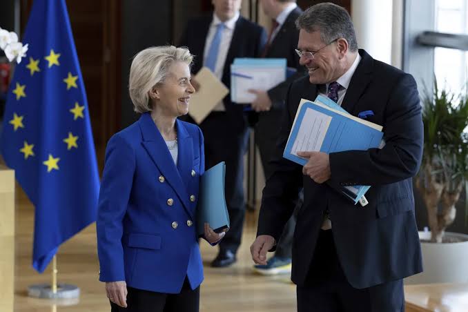 EU_delays_tariffs_on_US_imports